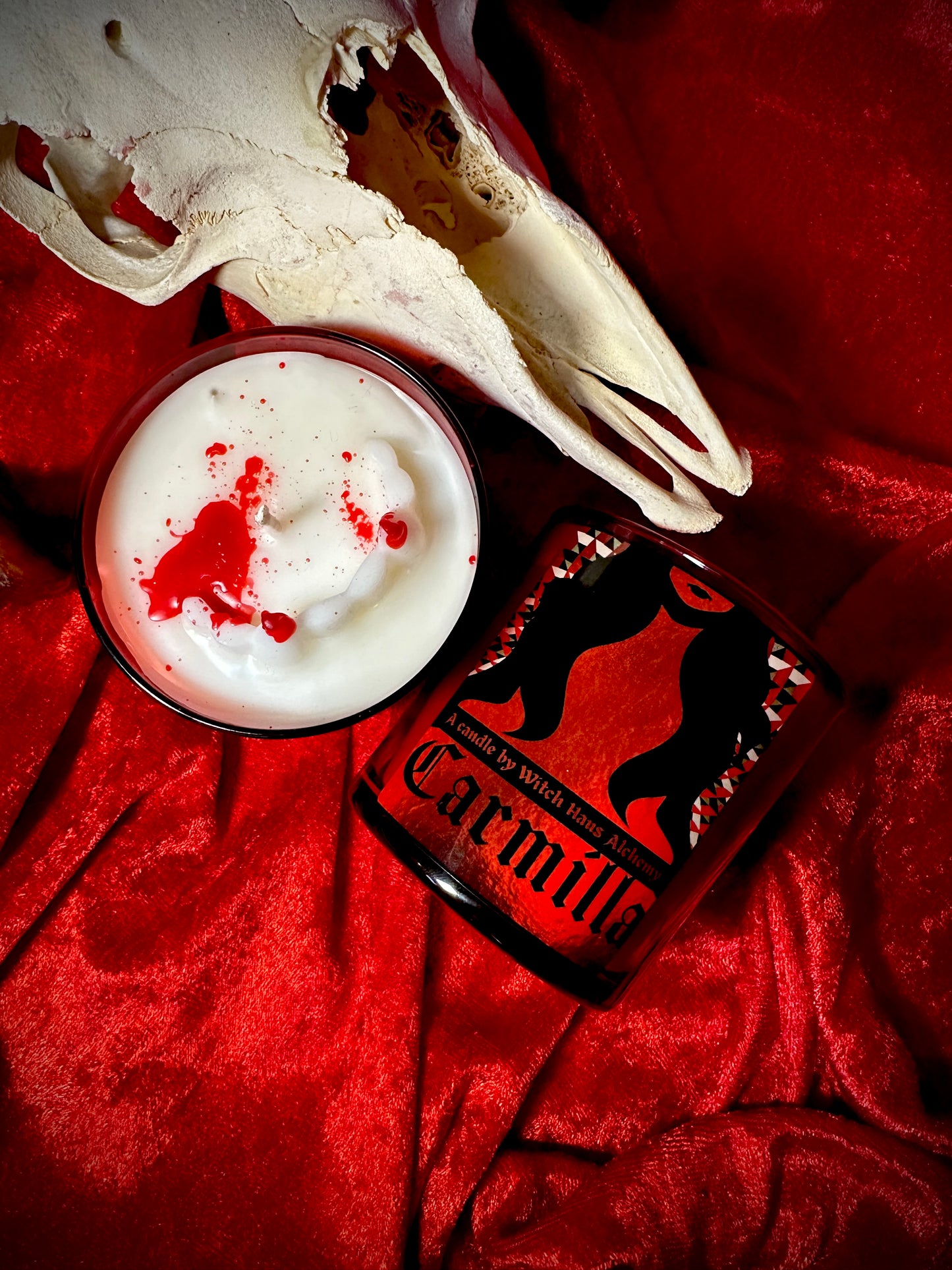 Carmilla | 10oz Candle